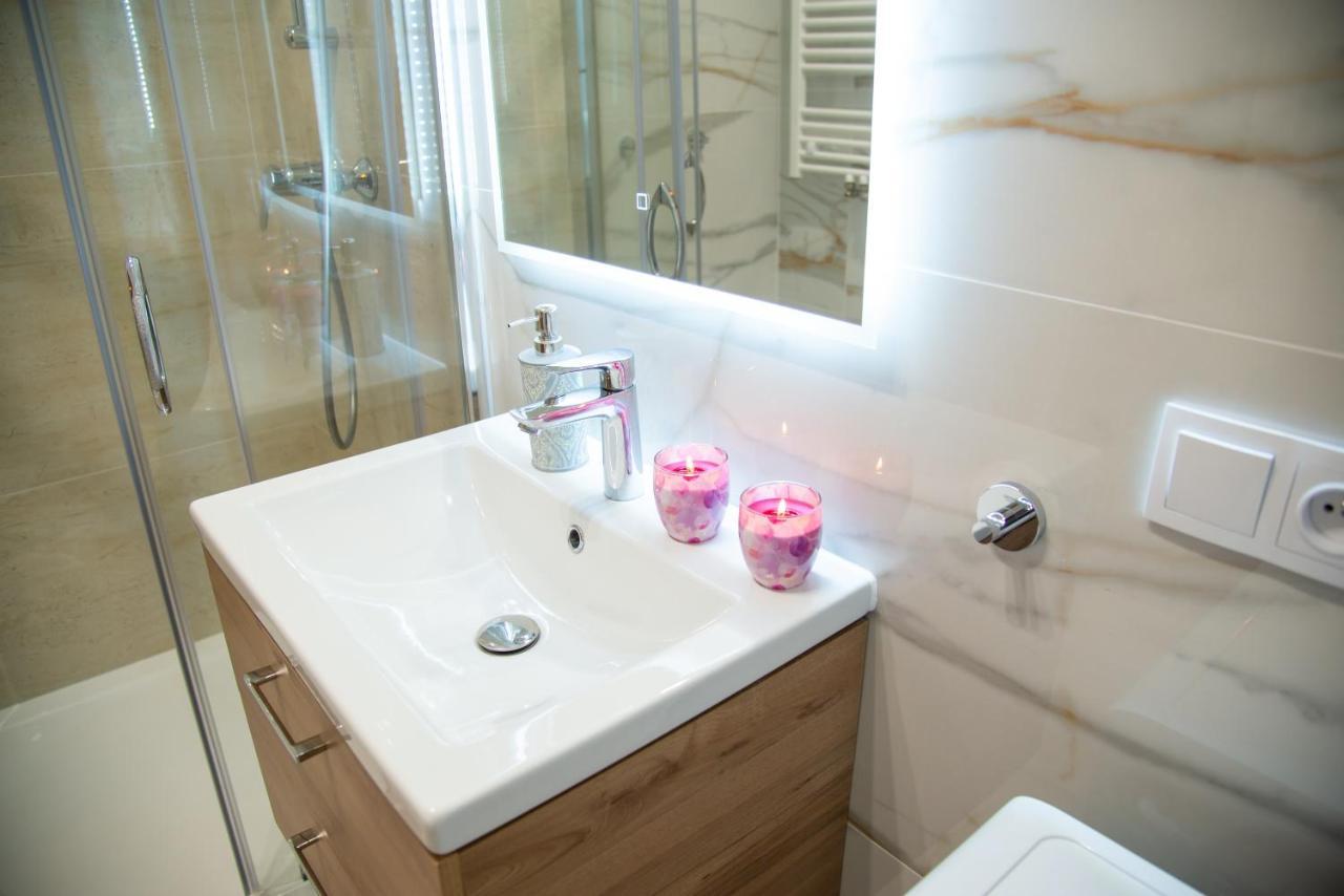 Maya'S Flats & Resorts 48 - Szafarnia Gdańsk Buitenkant foto